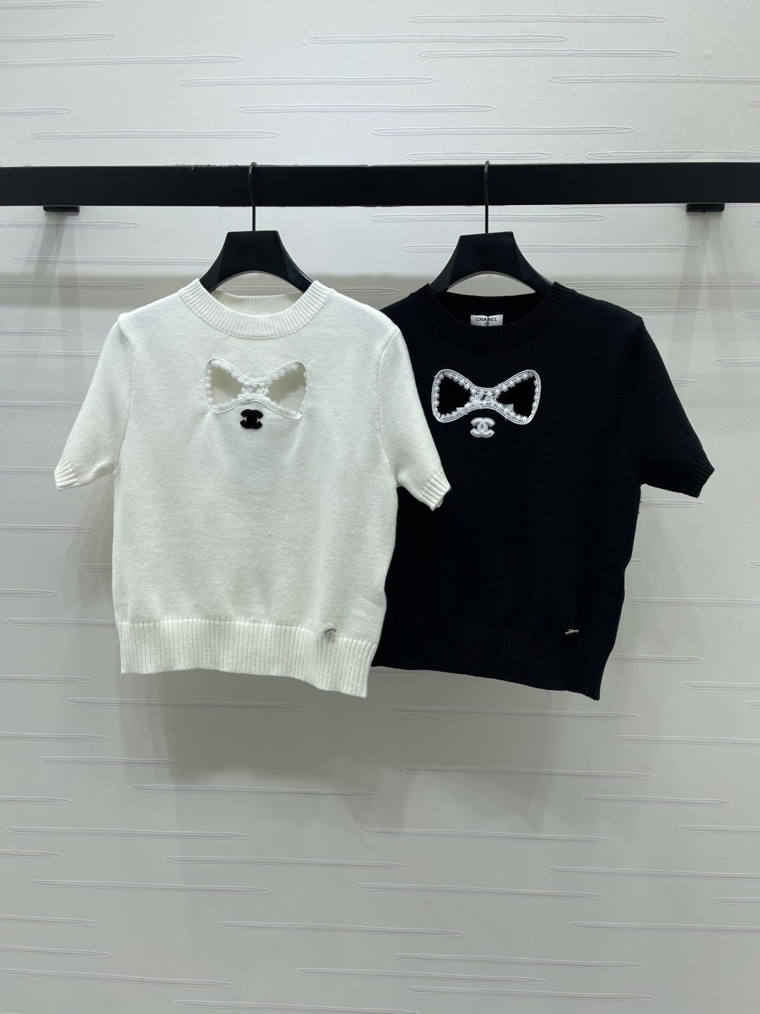 Women's short sleeves